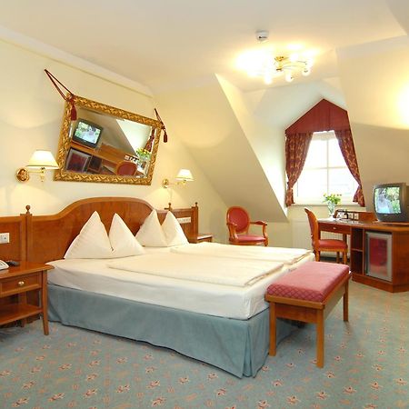 Altstadt Hotel Mosser Villach Bagian luar foto
