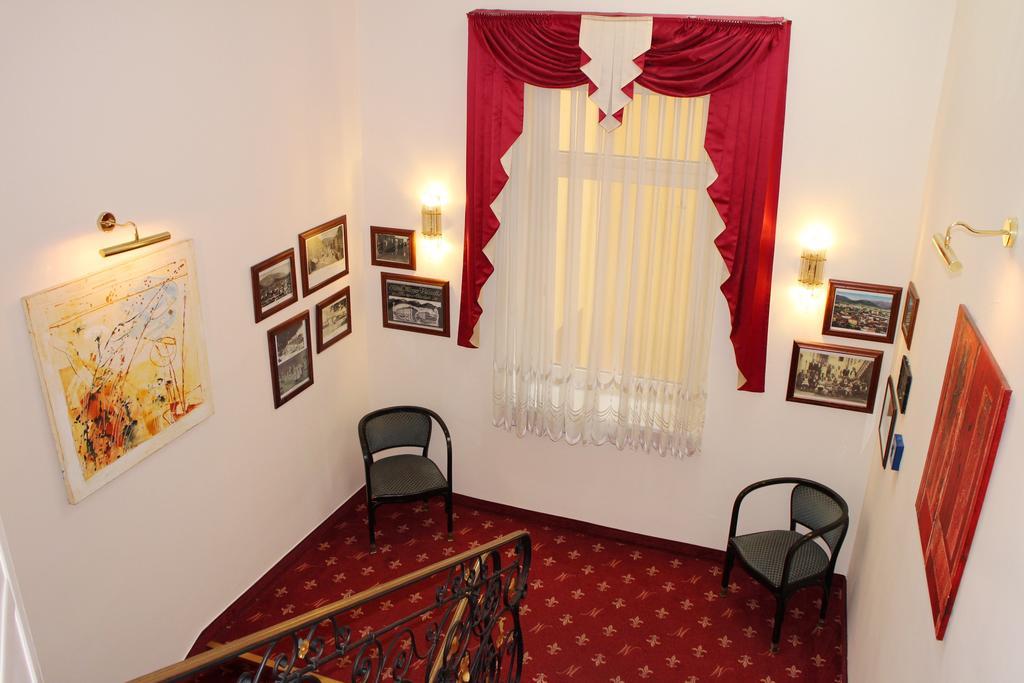 Altstadt Hotel Mosser Villach Bagian luar foto
