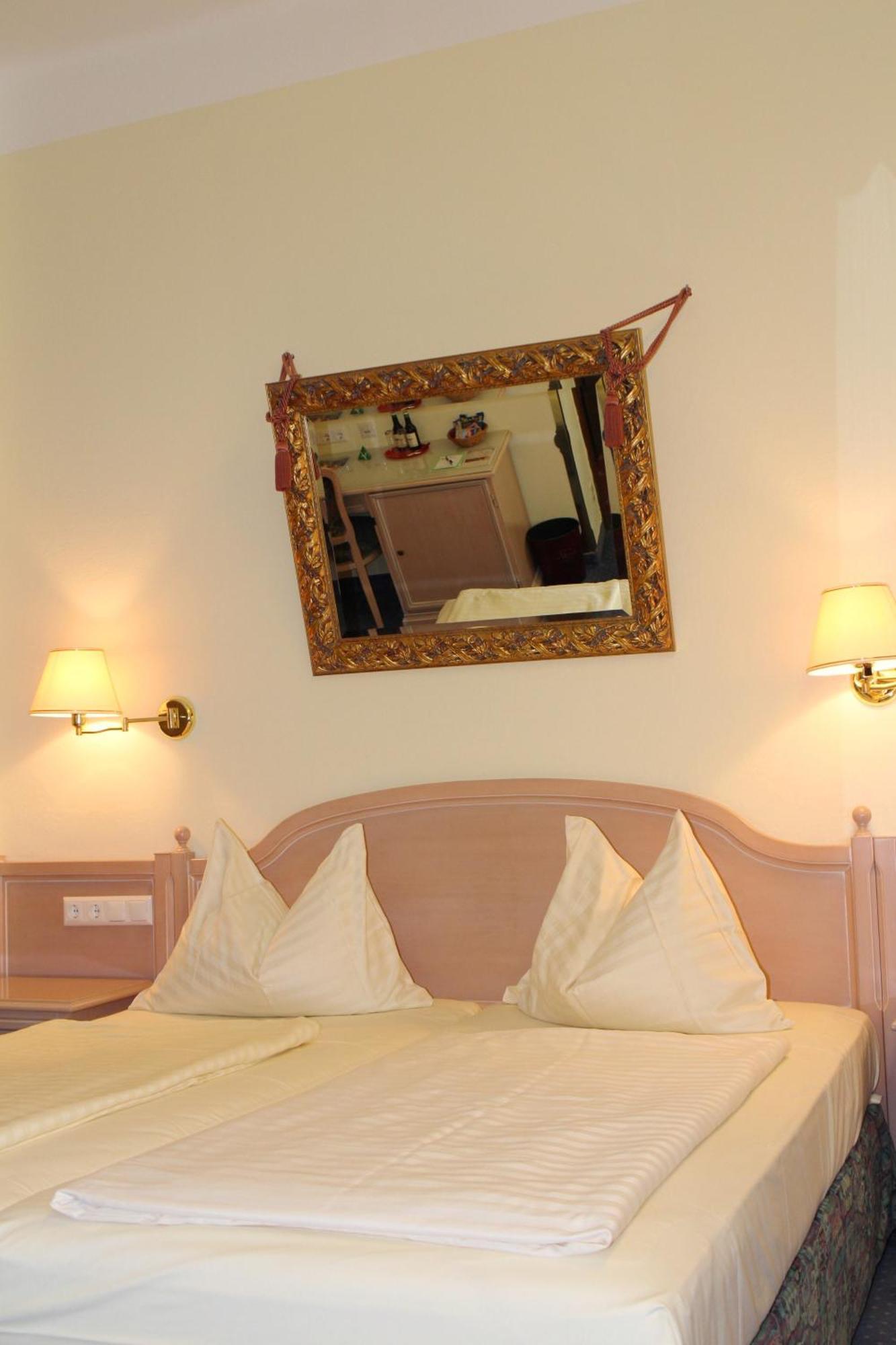 Altstadt Hotel Mosser Villach Bagian luar foto