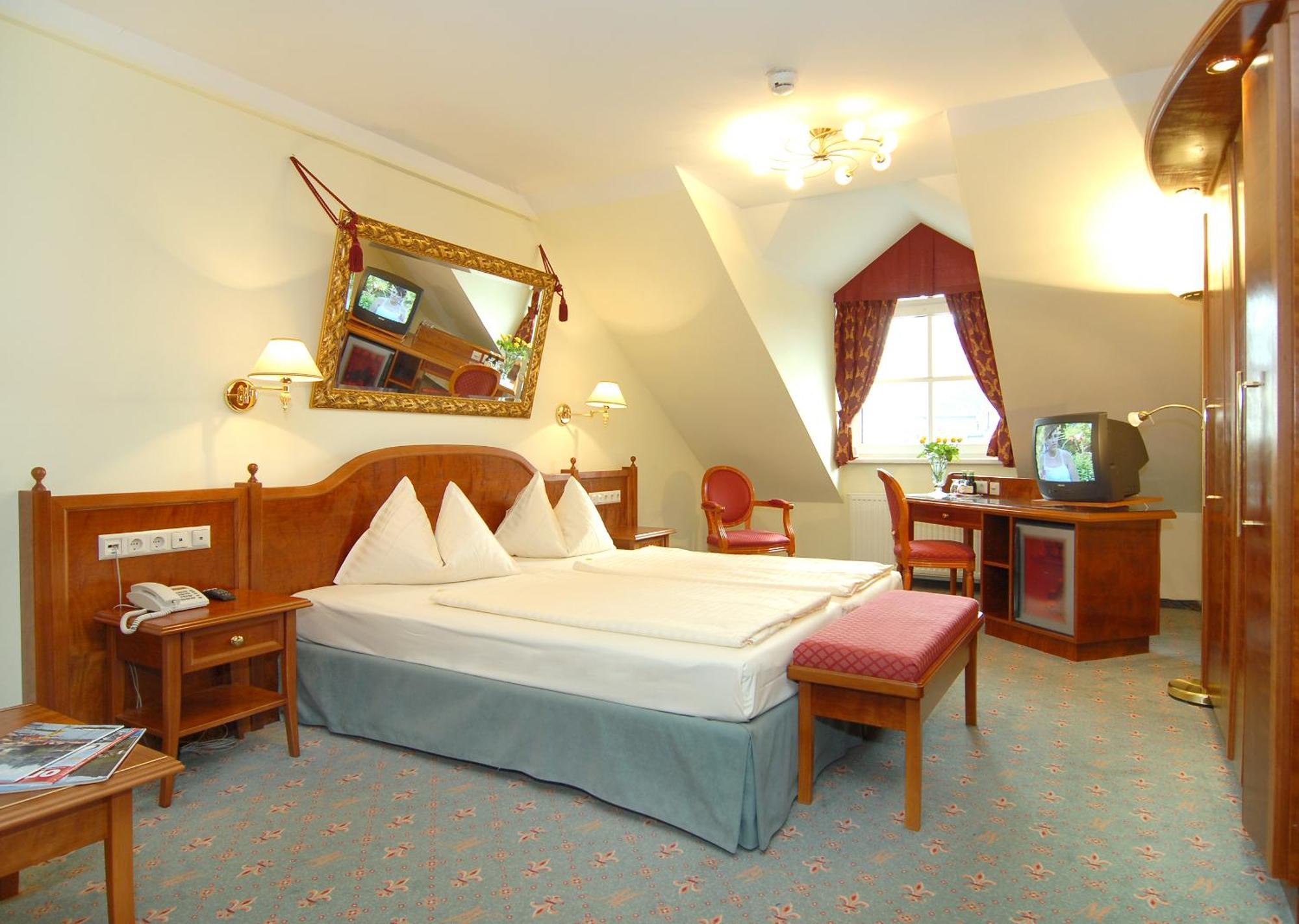 Altstadt Hotel Mosser Villach Bagian luar foto