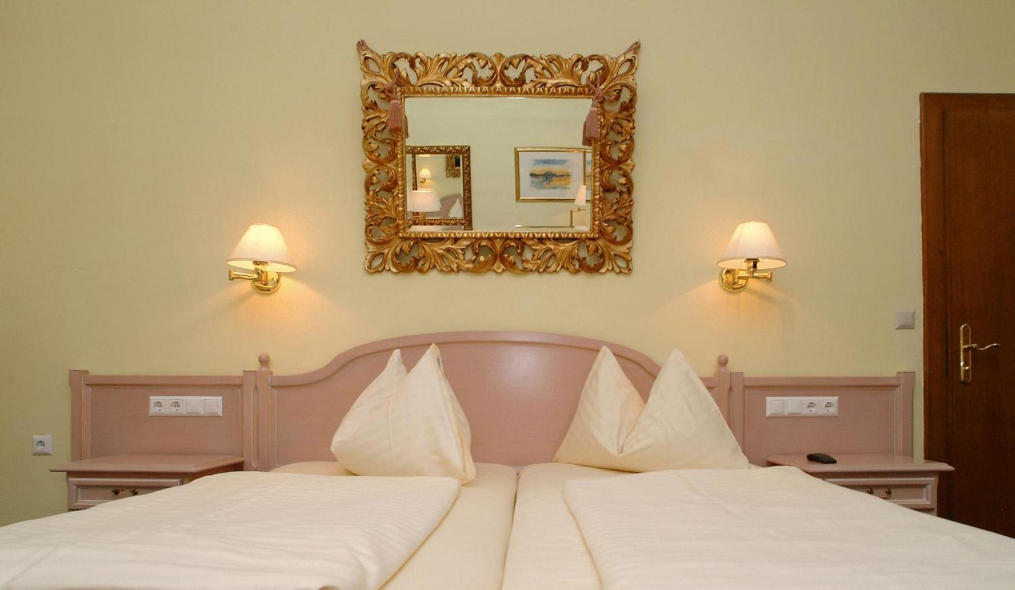 Altstadt Hotel Mosser Villach Ruang foto