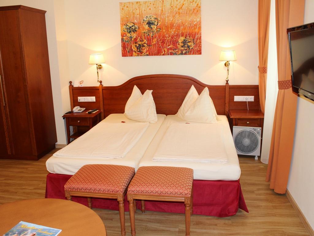 Altstadt Hotel Mosser Villach Bagian luar foto