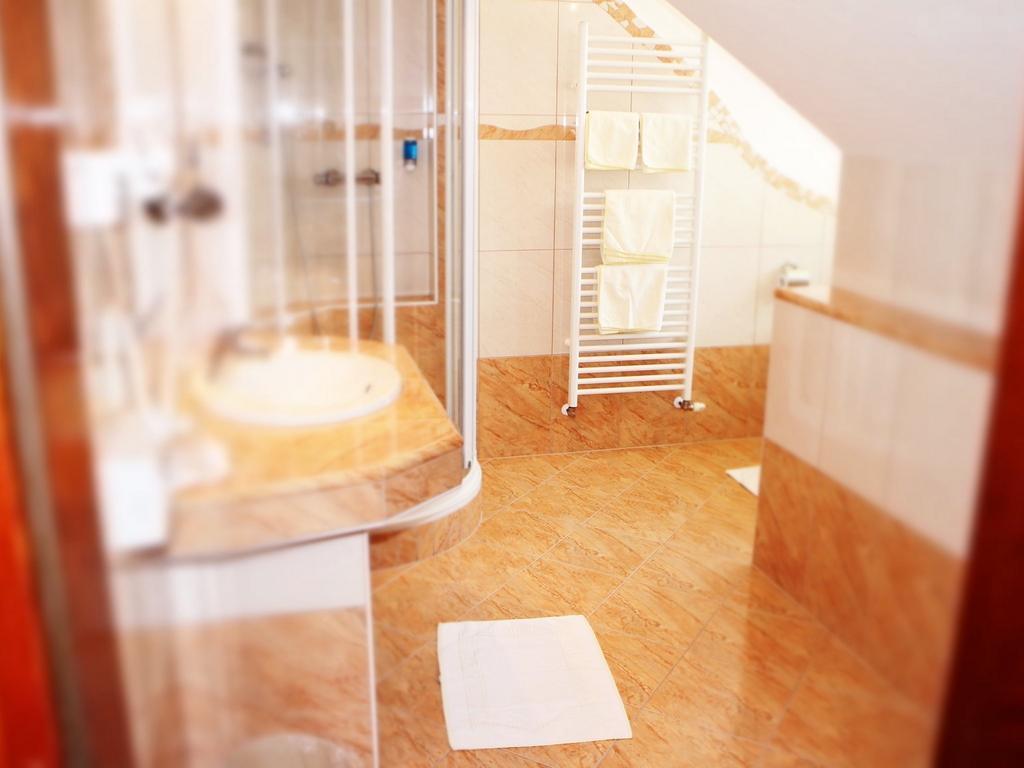 Altstadt Hotel Mosser Villach Bagian luar foto