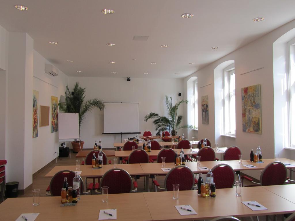 Altstadt Hotel Mosser Villach Bagian luar foto